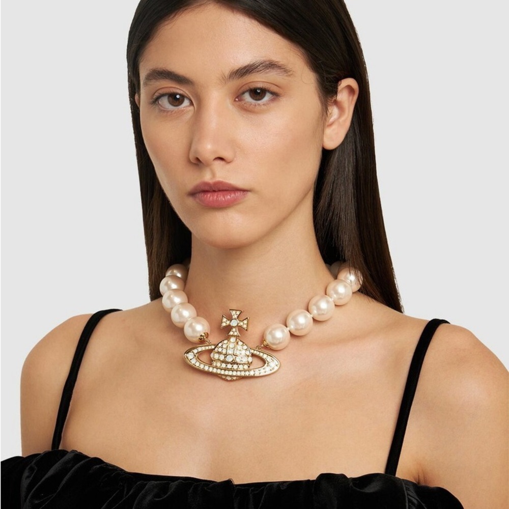 Vivienne Westwood Choker Neysa Pearl